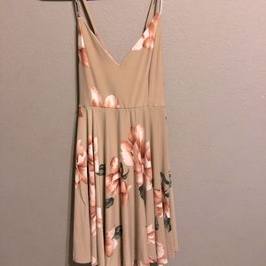 Pretty summer dress 💛